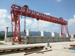 提梁機(jī) 提梁機(jī)